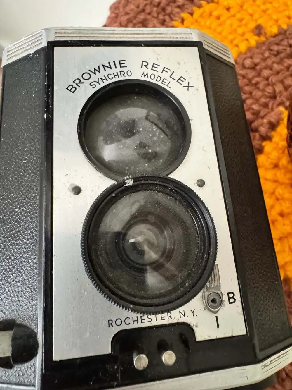 Vintage Brownie Relflex Synchro Model Camera 1940-1952 - ,